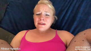 Stepsister te Tangata Tuatahi Whero me te Cum i roto i tona Kaihe Nui / Ngā SexySpunkyGirl