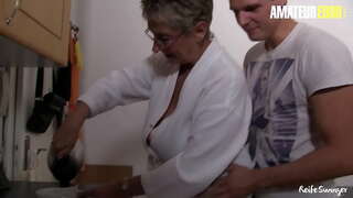 REIFE SWINGER - #Erna - Horny Burit Big Cougar Jumps Dina Cock Jeung Blows Dirina Manusa