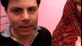 Bolestan Čovjek jebanje na Odmoru s indijskom transrodna prostitutka Уилфе za Novac, Изменяющей Шлюхе