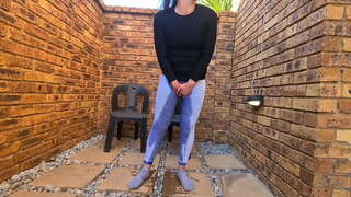 Chubby taitara slut roto, o waho pissing haaputuraa | mākū me te pōrohe